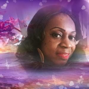 Meet your Posher, Lenora